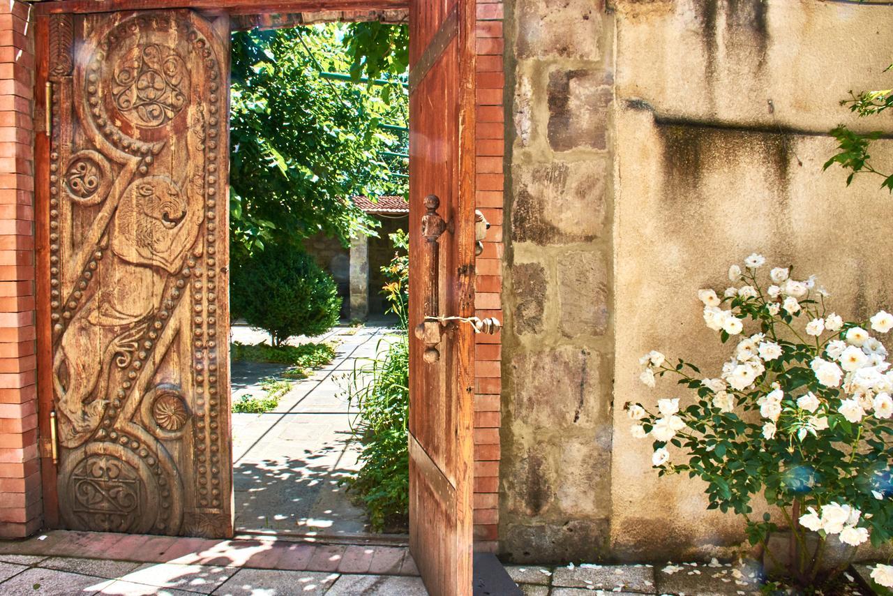 Hotel Georgia Gori Exterior foto